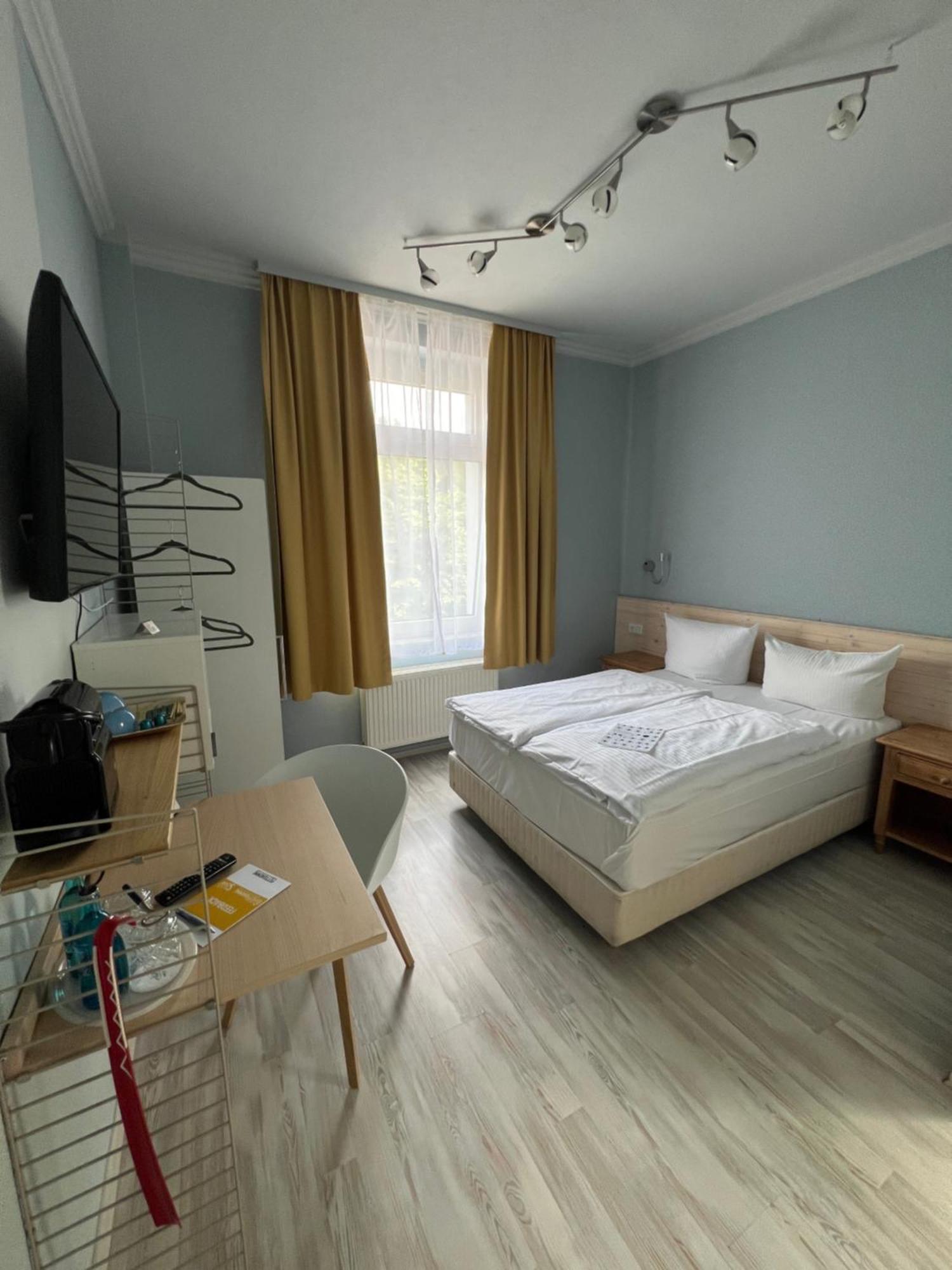 Fettehenne Gaestehaus Erkrath Buitenkant foto